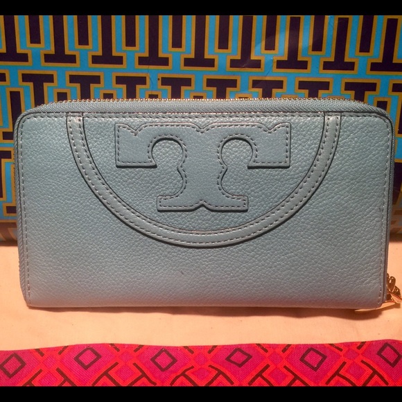 Tory Burch Handbags - Tory Burch Blue Leather Continental All T Wallet